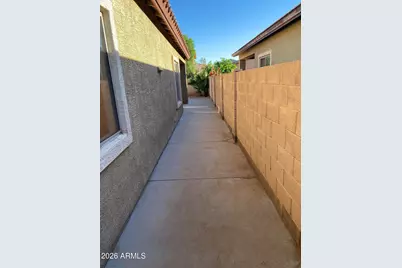 17645 W Lundberg Street, Surprise, AZ 85388 - Photo 4