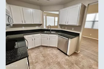 1425 S Lindsay Road #5, Mesa, AZ 85204 - Photo 6