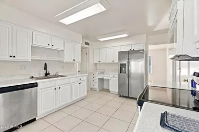 11014 W Willowbrook Drive, Sun City, AZ 85373 - Photo 4