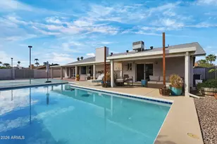 301 E Helena Dr, Phoenix, AZ 85022 - Photo 2