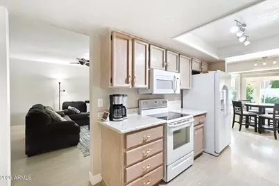301 E Helena Drive, Phoenix, AZ 85022 - Photo 12