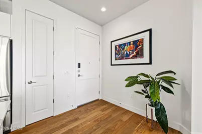 3131 N Central Avenue #7002, Phoenix, AZ 85012 - Photo 2