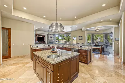 15444 E Pickett Court, Gilbert, AZ 85298 - Photo 8