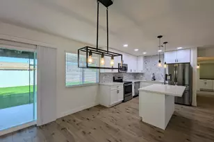 121 N Flint Cir, Mesa, AZ 85201 - Photo 18