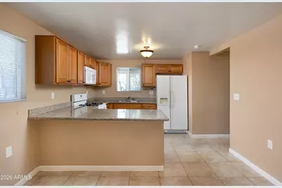 2501 W Belmont Avenue #4, Phoenix, AZ 85051 - Photo 8