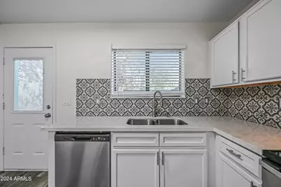 5010 N 22nd Avenue #Apt 112, Phoenix, AZ 85015 - Photo 6