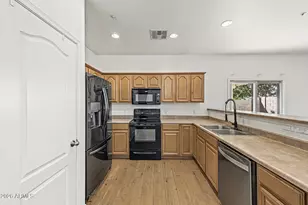 12962 N 88th Ln, Peoria, AZ 85381 - Photo 14
