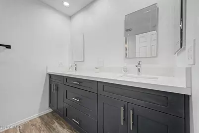 125 S Lakeview Boulevard, Chandler, AZ 85225 - Photo 20