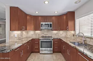 15380 N 100th St, Scottsdale, AZ 85260 - Photo 12