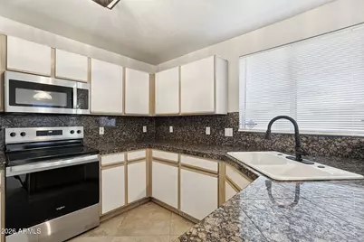11230 W Calle De La Luna Street, Phoenix, AZ 85037 - Photo 10