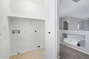 11230 W Calle De La Luna St, Phoenix, AZ 85037 - Photo 16