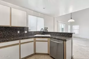 11230 W Calle De La Luna St, Phoenix, AZ 85037 - Photo 8