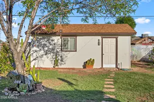 2341 N Edgemere St, Phoenix, AZ 85006 - Photo 30