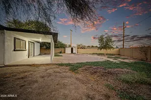 7715 W Crittenden Ln, Phoenix, AZ 85033 - Photo 38