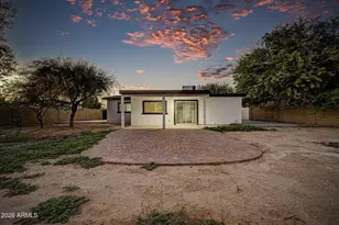 7715 W Crittenden Ln, Phoenix, AZ 85033 - Photo 36