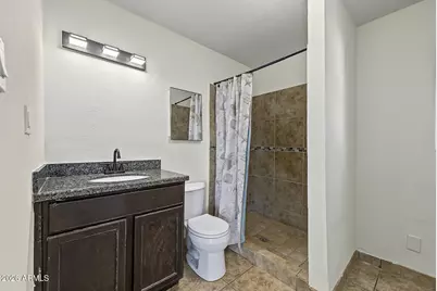 7715 W Crittenden Lane, Phoenix, AZ 85033 - Photo 32