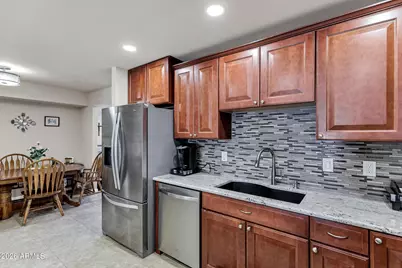 13093 N 100th Drive, Sun City, AZ 85351 - Photo 8