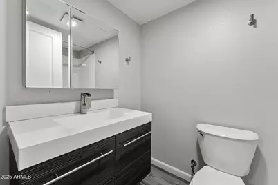 3025 N 32nd Street #Apt 30, Phoenix, AZ 85018 - Photo 10