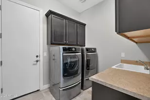 7511 S Parkcrest St, Gilbert, AZ 85298 - Photo 48