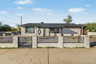 7062 W Garfield St, Phoenix, AZ 85043 - Photo 1