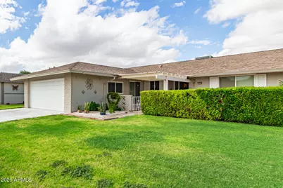 10404 W Kingswood Circle, Sun City, AZ 85351 - Photo 2
