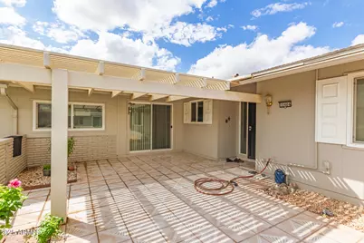 10404 W Kingswood Circle, Sun City, AZ 85351 - Photo 4