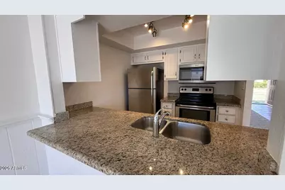 5701 N 44th Avenue, Glendale, AZ 85301 - Photo 6