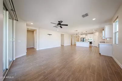 5121 N 81st Avenue, Glendale, AZ 85303 - Photo 6