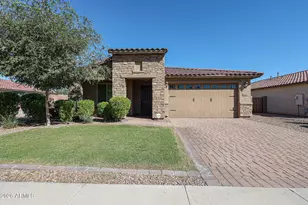 5121 N 81st Ave, Glendale, AZ 85303 - Photo 1