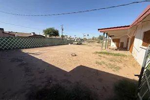 5810 S 21st Dr, Phoenix, AZ 85041 - Photo 4