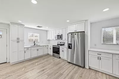 1332 E Campbell Avenue, Phoenix, AZ 85014 - Photo 12