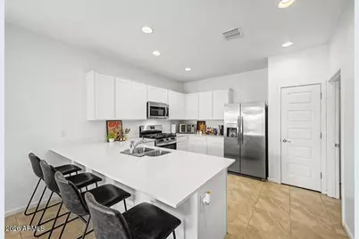 15587 W Kendall Street, Goodyear, AZ 85338 - Photo 8