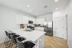 15587 W Kendall St, Goodyear, AZ 85338 - Photo 8