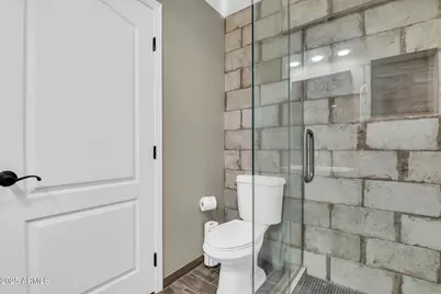 2458 E Roma Avenue, Phoenix, AZ 85016 - Photo 6