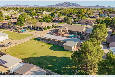 1744 E Country Lane, Gilbert, AZ 85298 - Photo 46