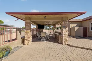 1744 E Country Ln, Gilbert, AZ 85298 - Photo 36