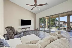 1744 E Country Ln, Gilbert, AZ 85298 - Photo 10