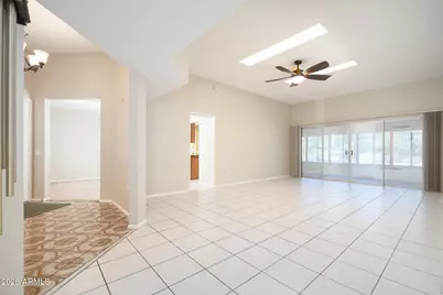 9304 W Briarwood Circle, Sun City, AZ 85351 - Photo 8
