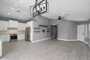 1671 E Milky Way, Gilbert, AZ 85295 - Photo 2
