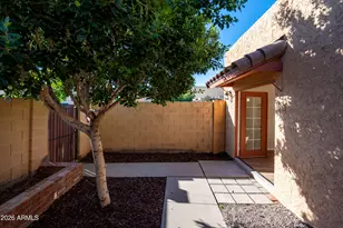 948 S Alma School Rd, Mesa, AZ 85210 - Photo 16