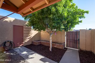 948 S Alma School Rd, Mesa, AZ 85210 - Photo 18