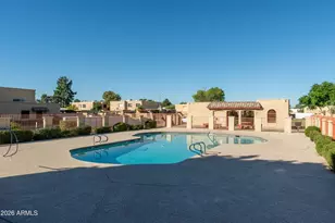 948 S Alma School Rd, Mesa, AZ 85210 - Photo 14