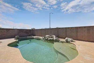 242 S Valle Verde --, Mesa, AZ 85208 - Photo 2