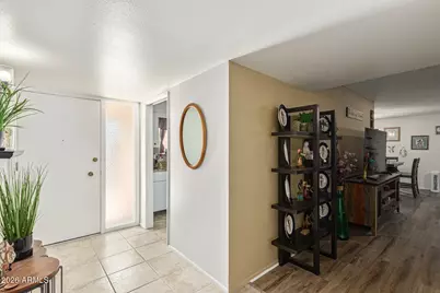 10776 W Cinnebar Avenue, Sun City, AZ 85351 - Photo 6