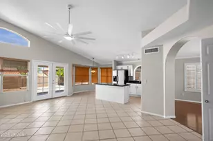 1214 E Beverly Ln, Phoenix, AZ 85022 - Photo 8