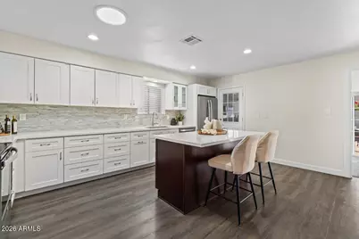 8725 E Jackrabbit Road, Scottsdale, AZ 85250 - Photo 12