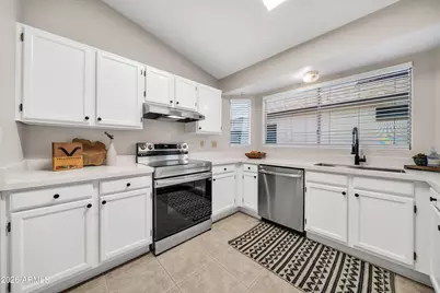 10807 W Ruth Avenue, Peoria, AZ 85345 - Photo 2
