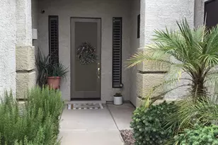 674 W Desert Broom Dr, Chandler, AZ 85248 - Photo 2