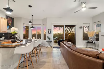 22440 N 52nd Place, Phoenix, AZ 85054 - Photo 16