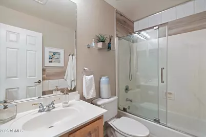 22440 N 52nd Place, Phoenix, AZ 85054 - Photo 30